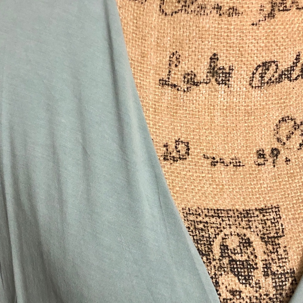 ❤️V-Neck Side Tie Blouse❤️ - Picture 3 of 4